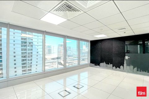 Office in Dubai 177.4 sq.m. № 48881 - photo 17