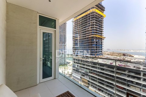 Снять в аренду квартиру в EMAAR Beachfront, Dubai Harbour, Дубай: 1 спальня, 74.32м², № 128157 - фото 8