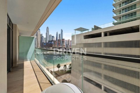 Appartement à EMAAR Beachfront, Dubai Harbour, Dubai, 1 chambre, 79.8 m², № 128151 - photo 15