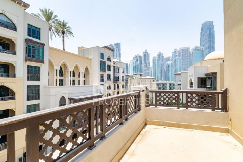 Apartment in Downtown Dubai (Downtown Burj Dubai), Dubai 2 bedrooms, 281.77 sq.m. № 137314 - photo 4