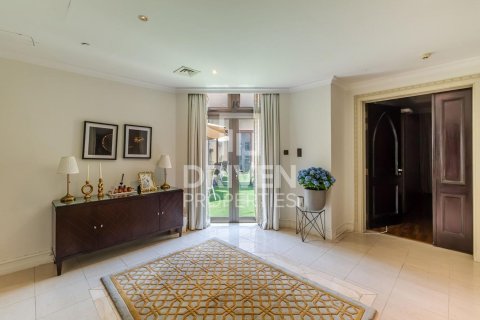 Apartment in Downtown Dubai (Downtown Burj Dubai), Dubai 2 bedrooms, 281.77 sq.m. № 137314 - photo 8
