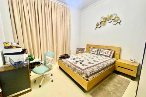 Villa in Al Barsha, Dubai 3 bedrooms, 228 sq.m. № 38195 - photo 15