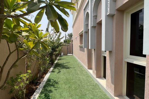Townhouse in Dubai 3 bedrooms, 179 sq.m. № 96970 - photo 4