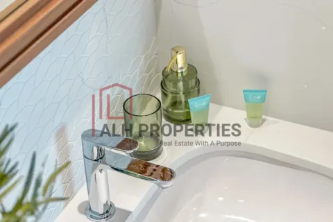 Apartment in Dubai Harbour, Dubai 2 bedrooms, 106 sq.m. № 92823 - photo 27