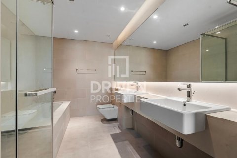 Apartment in Al Wasl, Dubai 2 bedrooms, 140.56 sq.m. № 140153 - photo 10