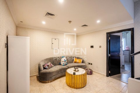 Купить виллу в District 11, Джумейра Вилладж Серкл, Дубай: 3 спальни, 143.91м², № 140151 - фото 11