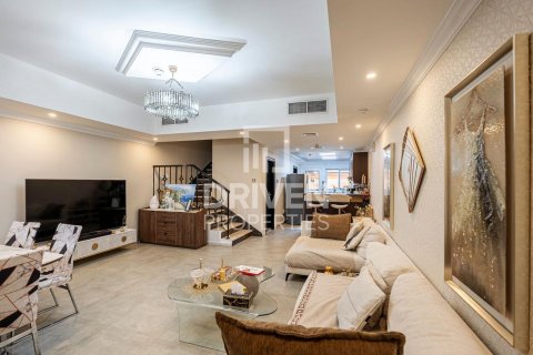 Вилла в District 11, Джумейра Вилладж Серкл, Дубай, 3 спальни, 143.91м², № 140151