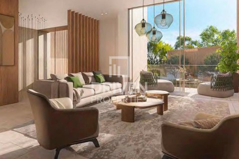 Villa in Dubai 5 bedrooms, 651.53 sq.m. № 140155