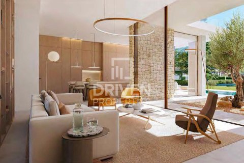 Villa in Dubai 5 bedrooms, 651.53 sq.m. № 140155 - photo 15