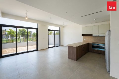 Adosado en Dubai, 4 dormitorios, 244.8 m², № 64648 - foto 2