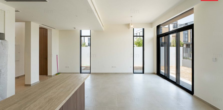 Adosado en Dubai, 4 dormitorios, 244.8 m², № 64648