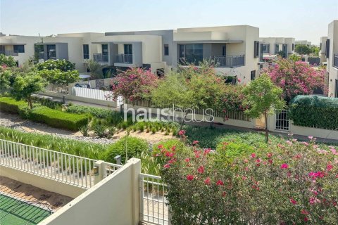 Villa en Maple at Dubai Hills Estate, Dubai Hills Estate, Dubai, 4 dormitorios, 279 m², № 44950 - foto 2