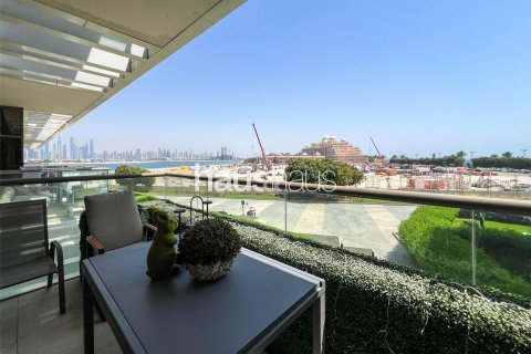 Снять в аренду квартиру в The Crescent, Пальма Джумейра, Дубай: 2 спальни, 124м², № 44955 - фото 7
