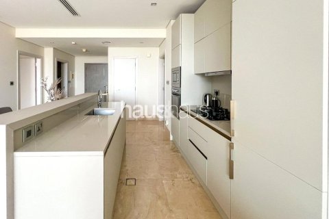 Снять в аренду квартиру в The Crescent, Пальма Джумейра, Дубай: 2 спальни, 124м², № 44955 - фото 4