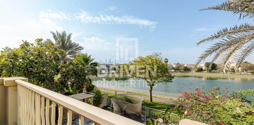 Adosado en The Springs, Dubai, 3 dormitorios, 341 m², № 18923