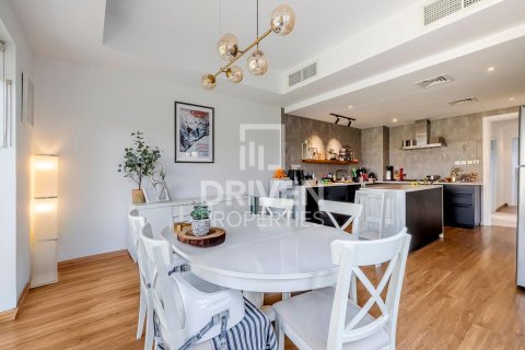 Adosado en The Springs, Dubai, 3 dormitorios, 341 m², № 18923 - foto 28