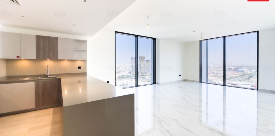 Квартира в Дубае, 3 спальни, 157.5м², № 109358