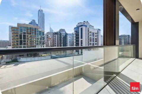 Apartment in Al Satwa, Dubai 1 bedroom, 85.9 sq.m. № 109357 - photo 13