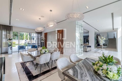Villa in The Nest, Al Barari, Dubai 4 bedrooms, 1196.03 sq.m. № 138428 - photo 7