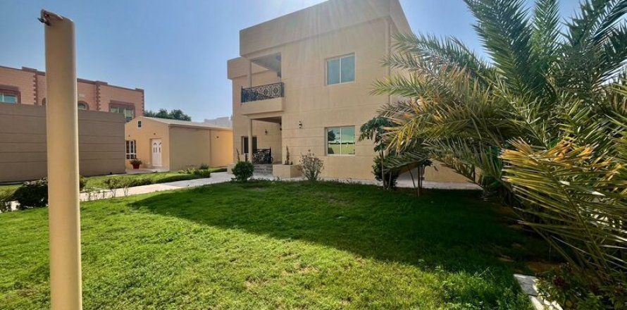 Вилла в Аль-Барше, Дубай, 6 спален, 1393.5м², № 52619
