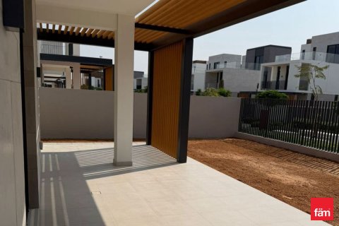 Villa en Dubai, 4 dormitorios, 456.1 m², № 109531 - foto 6