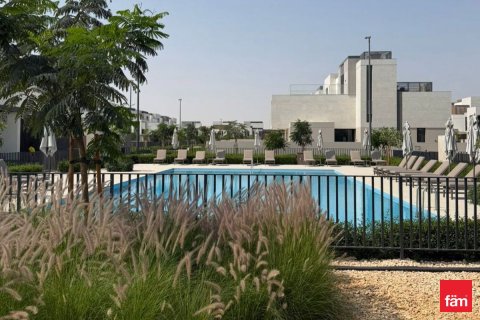 Villa en Dubai, 4 dormitorios, 456.1 m², № 109531