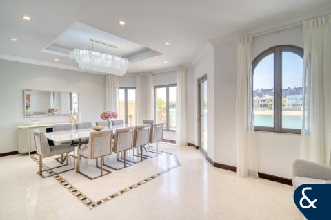 Villa in Palm Jumeirah, Dubai 5 bedrooms, 622 sq.m. № 76722 - photo 5