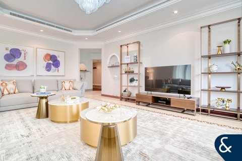 Villa in Palm Jumeirah, Dubai 5 bedrooms, 622 sq.m. № 76722 - photo 13