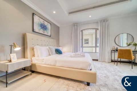 Villa in Palm Jumeirah, Dubai 5 bedrooms, 622 sq.m. № 76722 - photo 8