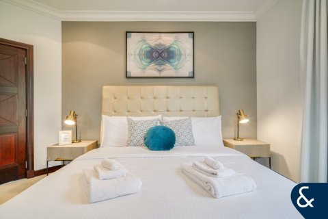 Villa in Palm Jumeirah, Dubai 5 bedrooms, 622 sq.m. № 76722 - photo 10