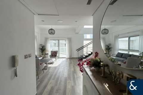 Apartamento en Jumeirah Heights, Dubai, 3 dormitorios, 260 m², № 76726 - foto 3