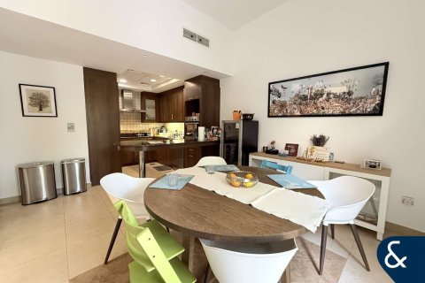 Villa in Al Salam, Mudon, Dubai 4 bedrooms, 390 sq.m. № 76720 - photo 6