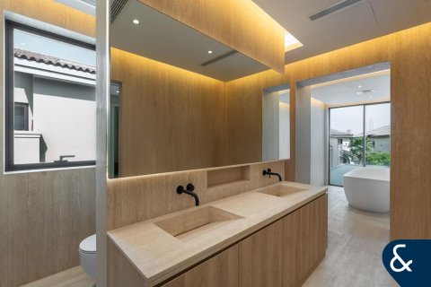 Villa in Earth, Jumeirah Golf Estates, Dubai 5 bedrooms, 836 sq.m. № 76717 - photo 13