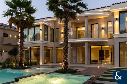 Villa in Earth, Jumeirah Golf Estates, Dubai 5 bedrooms, 836 sq.m. № 76717 - photo 4