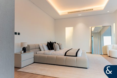 Villa in Earth, Jumeirah Golf Estates, Dubai 5 bedrooms, 836 sq.m. № 76717 - photo 12