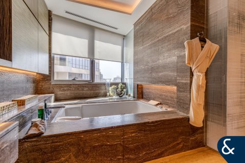 Apartment in Business Bay, Dubai 1 bedroom, 350 sq.m. № 76708 - photo 11