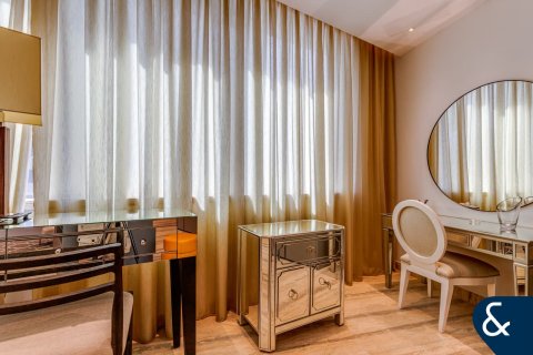 Apartment in Business Bay, Dubai 1 bedroom, 350 sq.m. № 76708 - photo 17