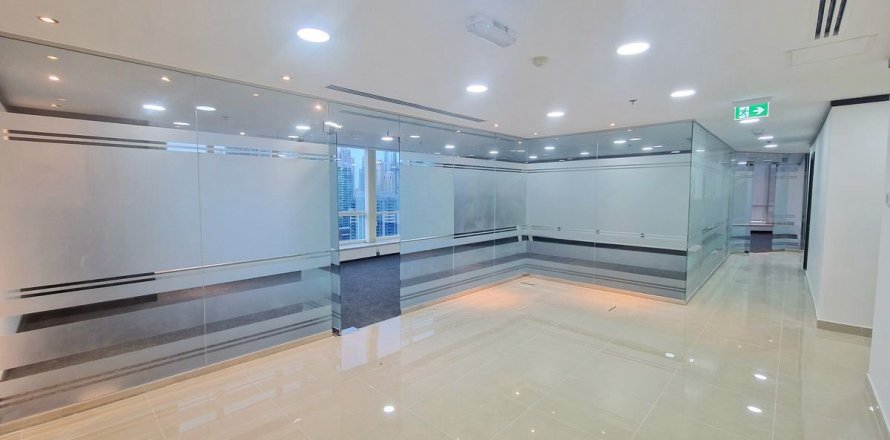 Office in Dubai 181.5 sq.m. № 77683