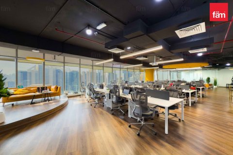 Oficina en Dubai, 102.3 m², № 77682 - foto 1