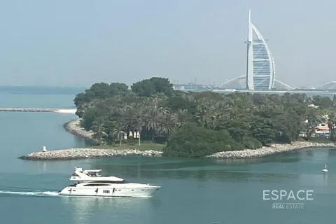 Apartment in Palm Jumeirah, Dubai 3 bedrooms, 201 sq.m. № 62024 - photo 9