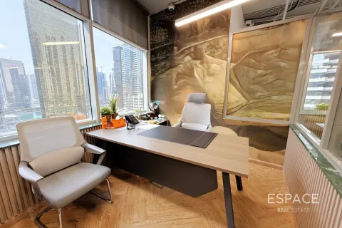 Office in Jumeirah Lake Towers, Dubai 111 sq.m. № 62042 - photo 2