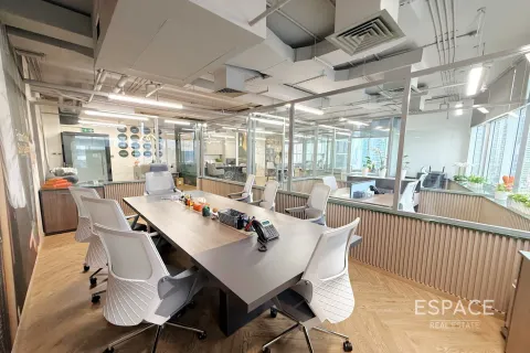 Office in Jumeirah Lake Towers, Dubai 111 sq.m. № 62042 - photo 3