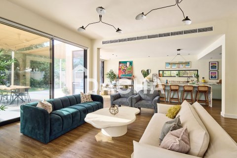 Villa en Jumeirah Village Triangle, Dubai, 2 dormitorios, 280 m², № 104688 - foto 29