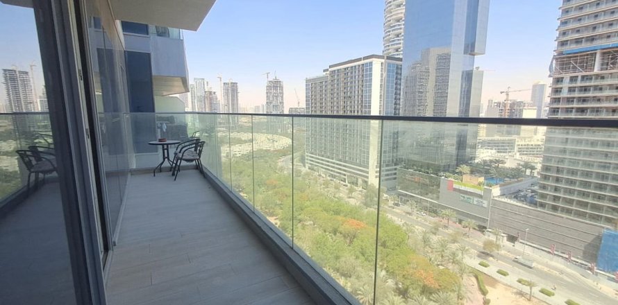 Квартира в Дубае, 2 спальни, 98.1м², № 114361
