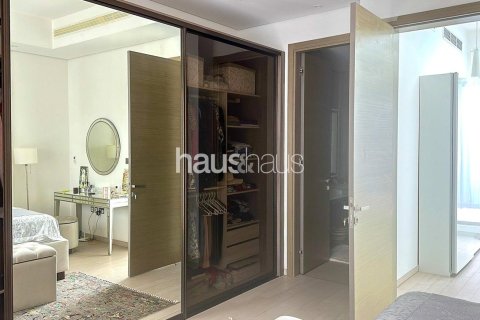 Villa in Jumeirah Village Circle, Dubai 3 bedrooms, 130 sq.m. № 43751 - photo 10