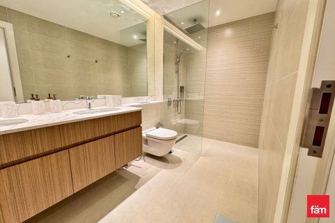 Снять в аренду квартиру в Дубае: 2 спальни, 118.7м², № 60316 - фото 13