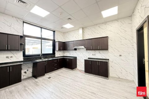 Townhouse in Al Furjan, Dubai 4 bedrooms, 918.4 sq.m. № 60307 - photo 15