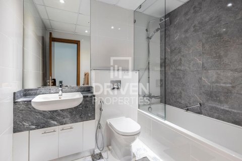 Apartment in Al Habtoor City, Business Bay, Dubai 3 bedrooms, 180 sq.m. № 86251 - photo 8