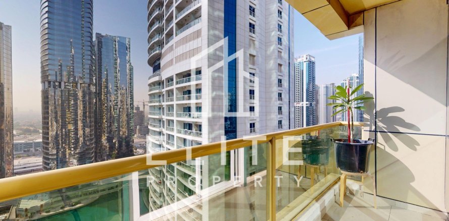 Appartement à Dubai, studio, 78 m², № 38809