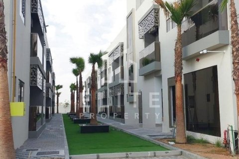 بناية في دبي 4792 م² رقم 38805 - صورة 2